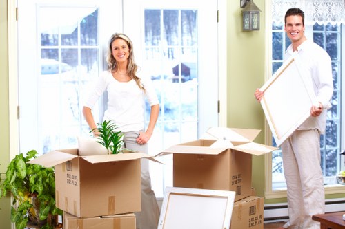 Packing and transport support for same-day removals in Barnes